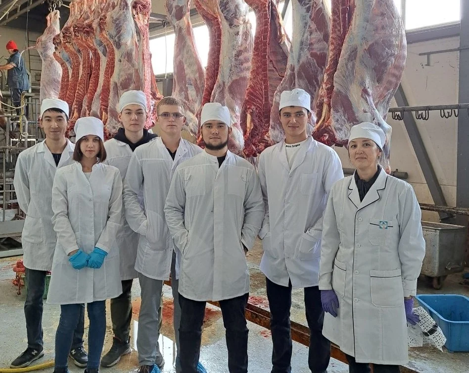 Students’ visiting slaughter point