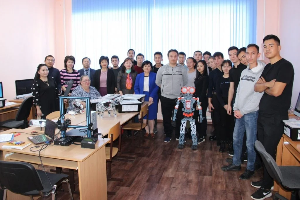 Открылась лаборатория робототехники  