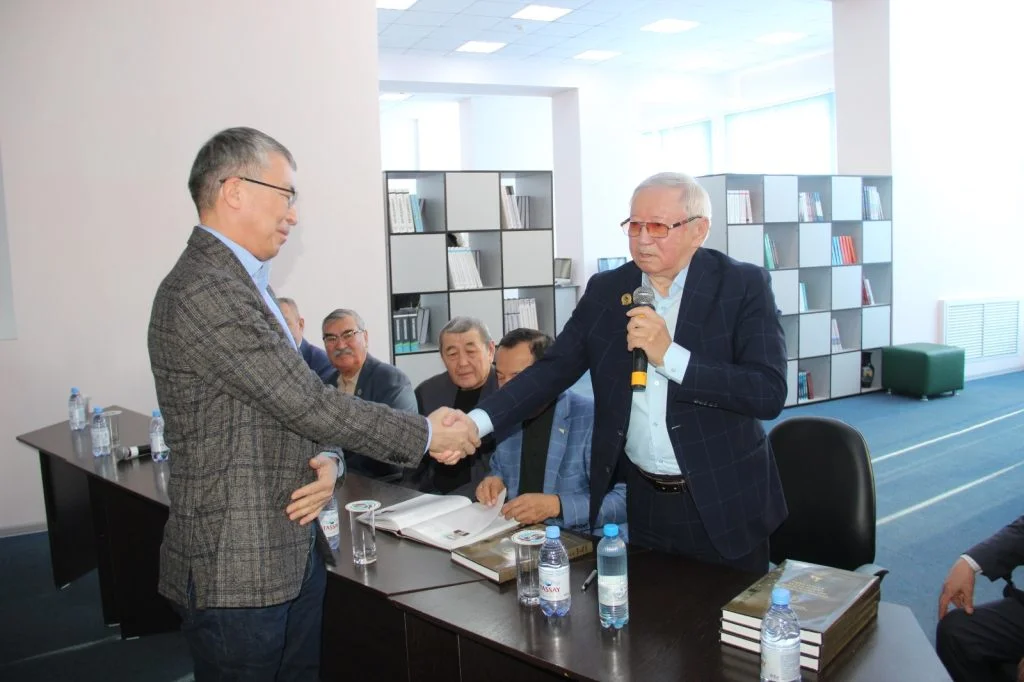 Ардагерлермен кездесу