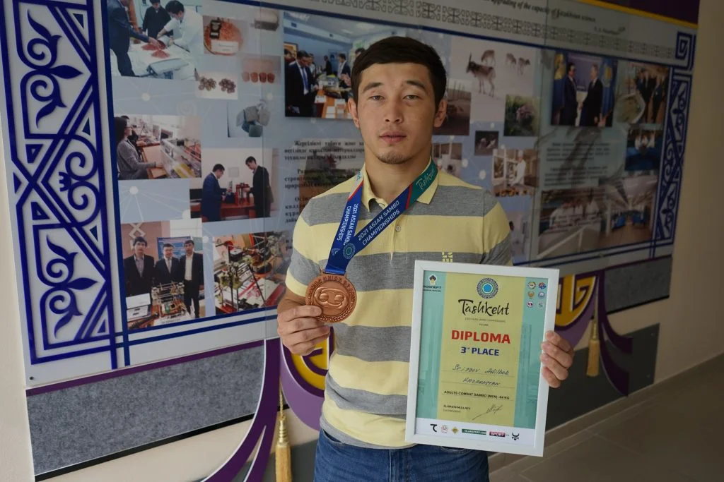 Әділбек Азия чемпионатынан жүлдемен оралды