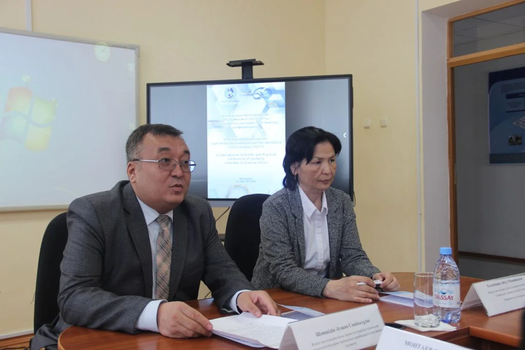 Молодые ученые собрались вместе