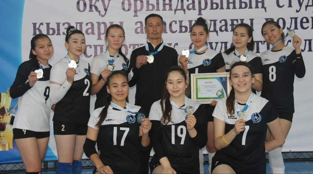 Финалдық ойындарға қатысады