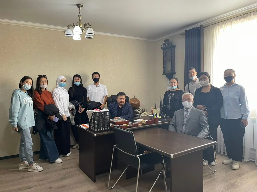 Студенттер тігін фабрикасында болды