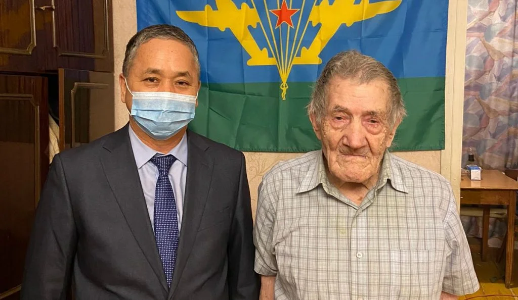 A war veteran was honored
