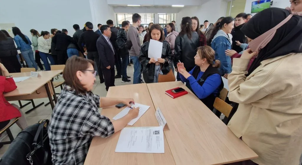 Round table within the framework of the job fair