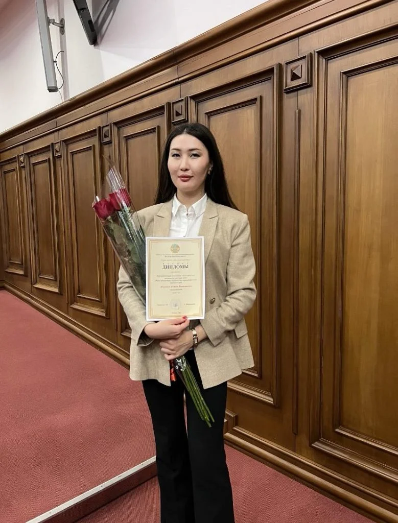 АБЗУЛИНА АЙЖАН РИННАТОВНА