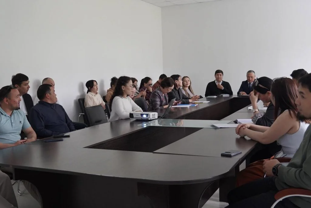Round Table on “The Foundation of Independence – State Symbols” Held